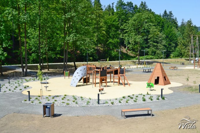 Fragment placu zabaw